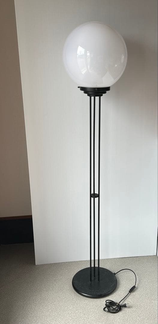 小泉産業　フロアランプ　スタンド　ポストモダン　ミッドセンチュリー　アールデコ