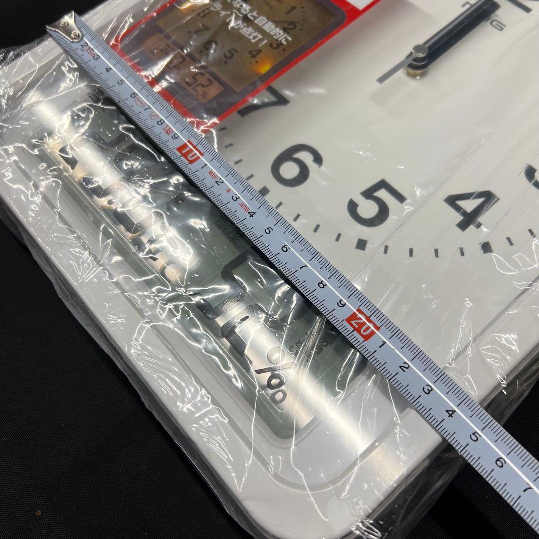 D2【未使用品】文字の大きな電波時計　置き時計　掛け時計 mag