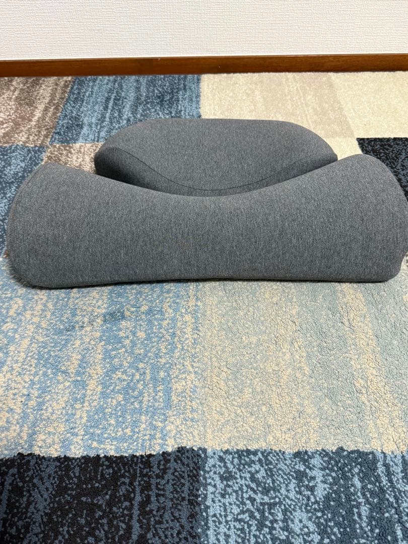 ダブル枕 SurvaQ ダークグレー　【首と肩のことだけを考えたダブル枕】