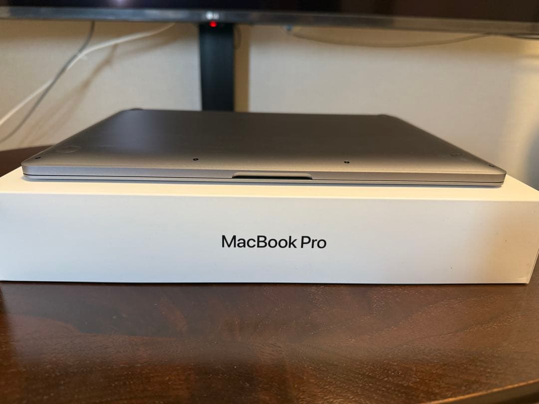 MacBook Pro 13 メモリ16GB Retina SSD512GB