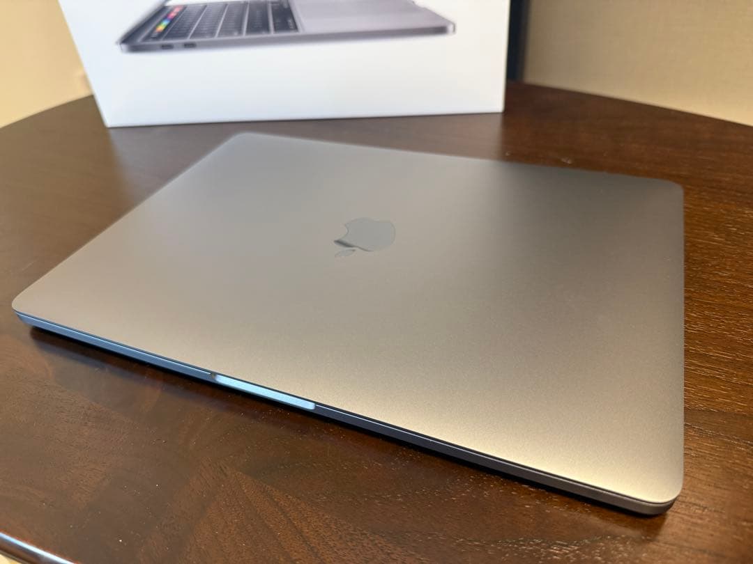 MacBook Pro 13 メモリ16GB Retina SSD512GB