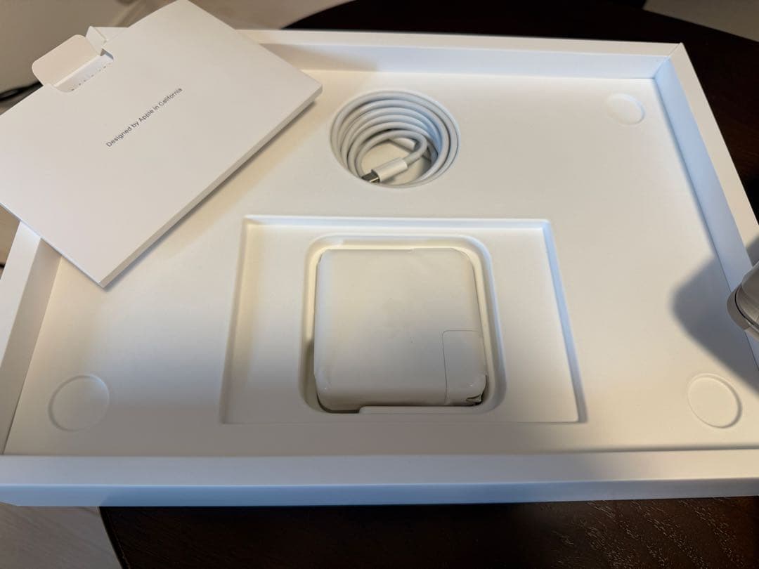 MacBook Pro 13 メモリ16GB Retina SSD512GB