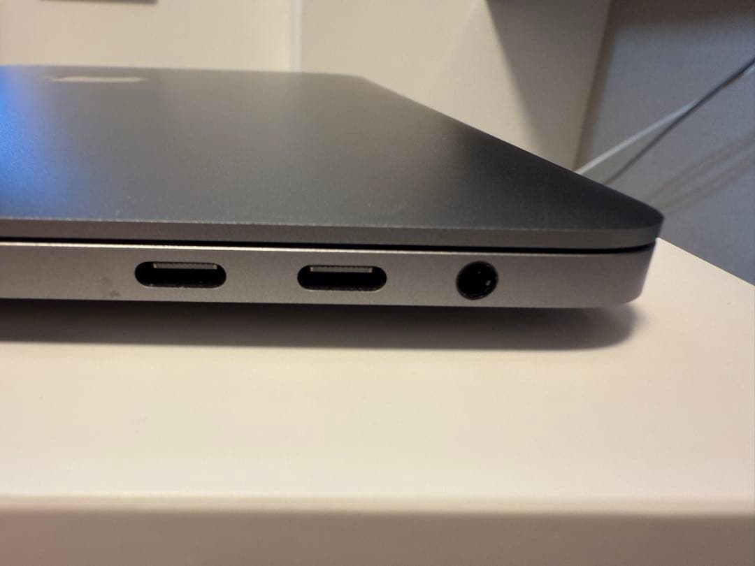 MacBook Pro 13 メモリ16GB Retina SSD512GB