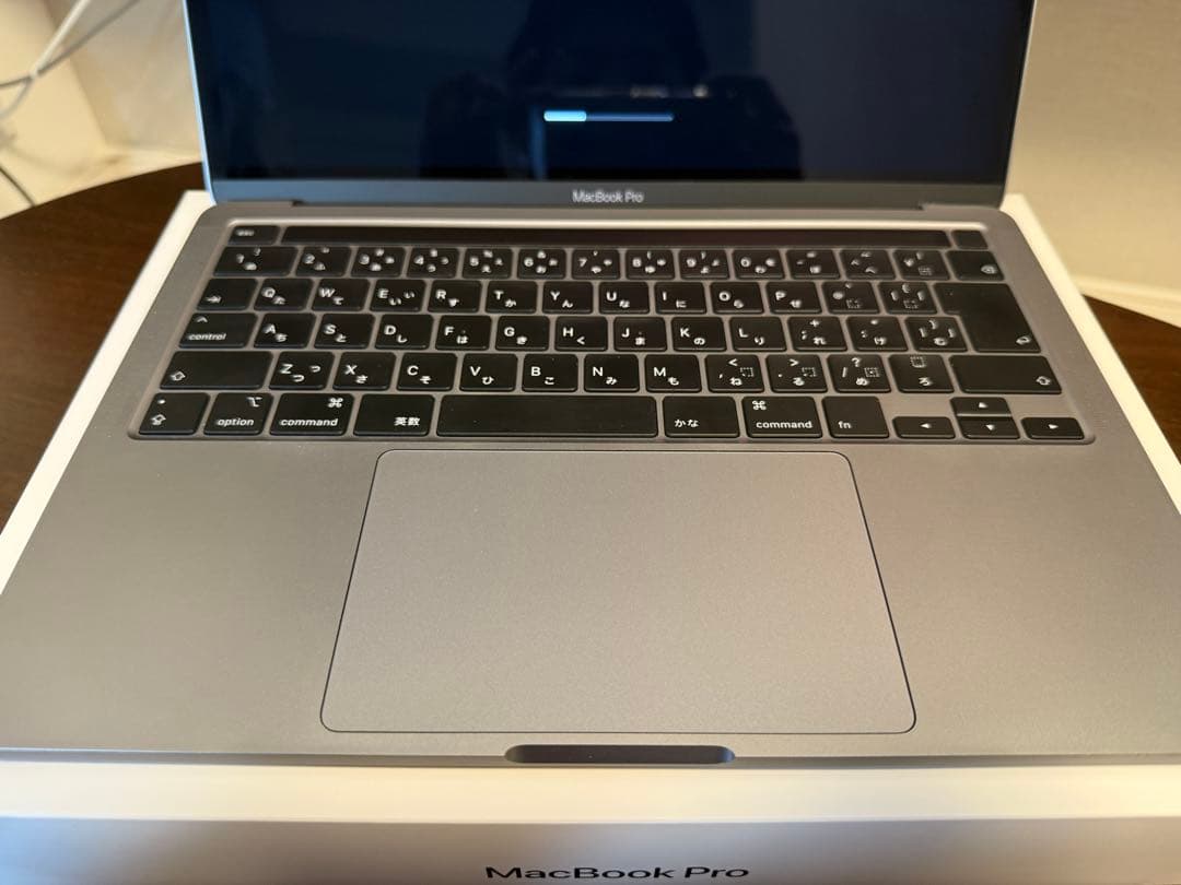 MacBook Pro 13 メモリ16GB Retina SSD512GB