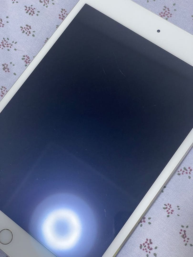 iPad Mini 4 (7.9インチ) 32GB WiFi + セルラー