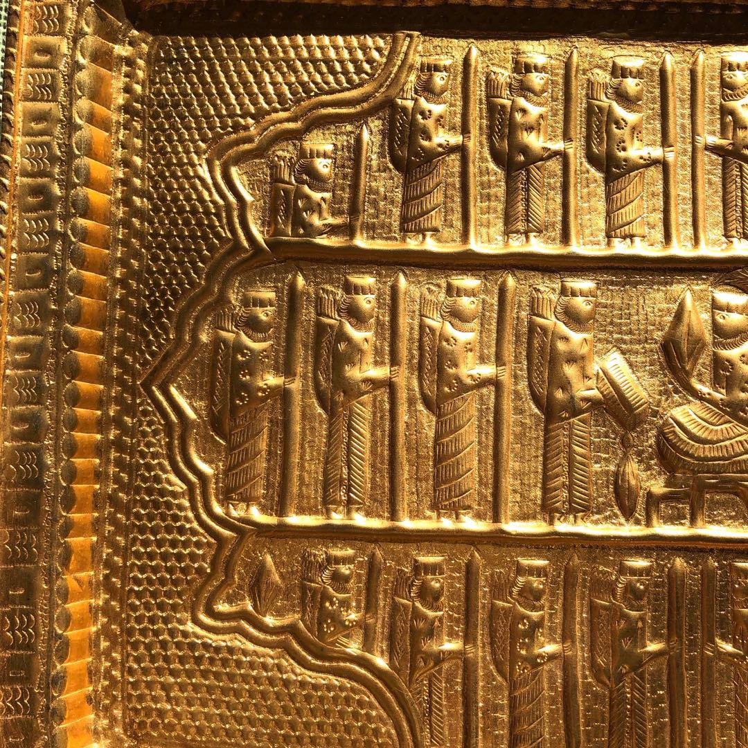 イラン製？　金色メッキ　王族の饗宴柄　高脚盆