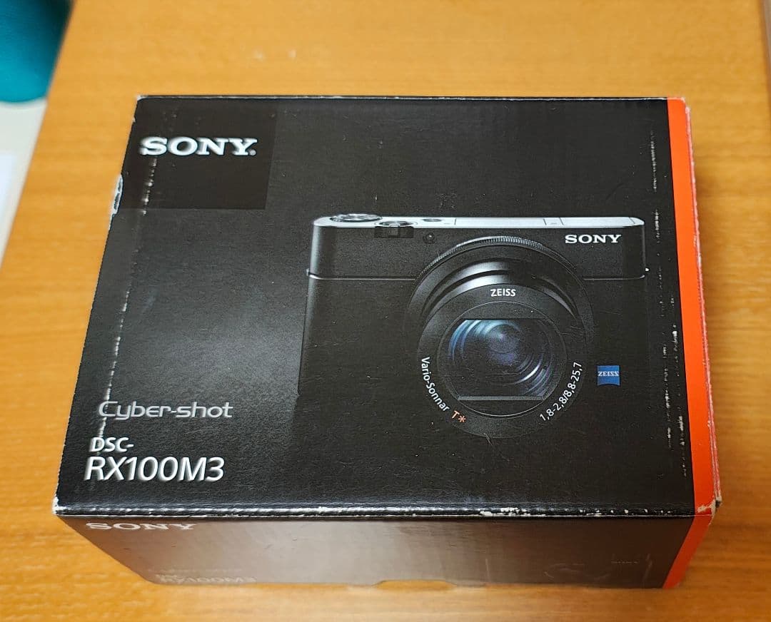SONY　Cyber-shot DSC-RX100M3