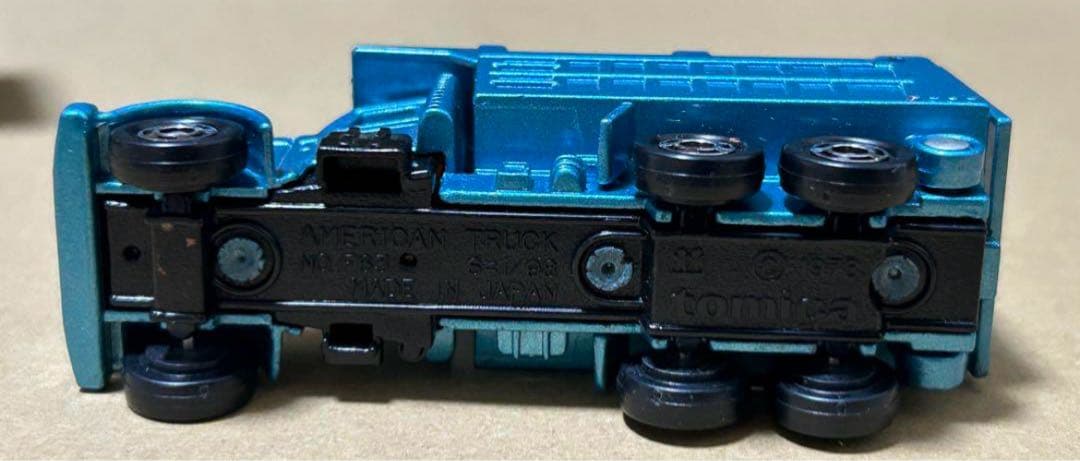 トミカ 青箱 アメリカン ダンプトラック