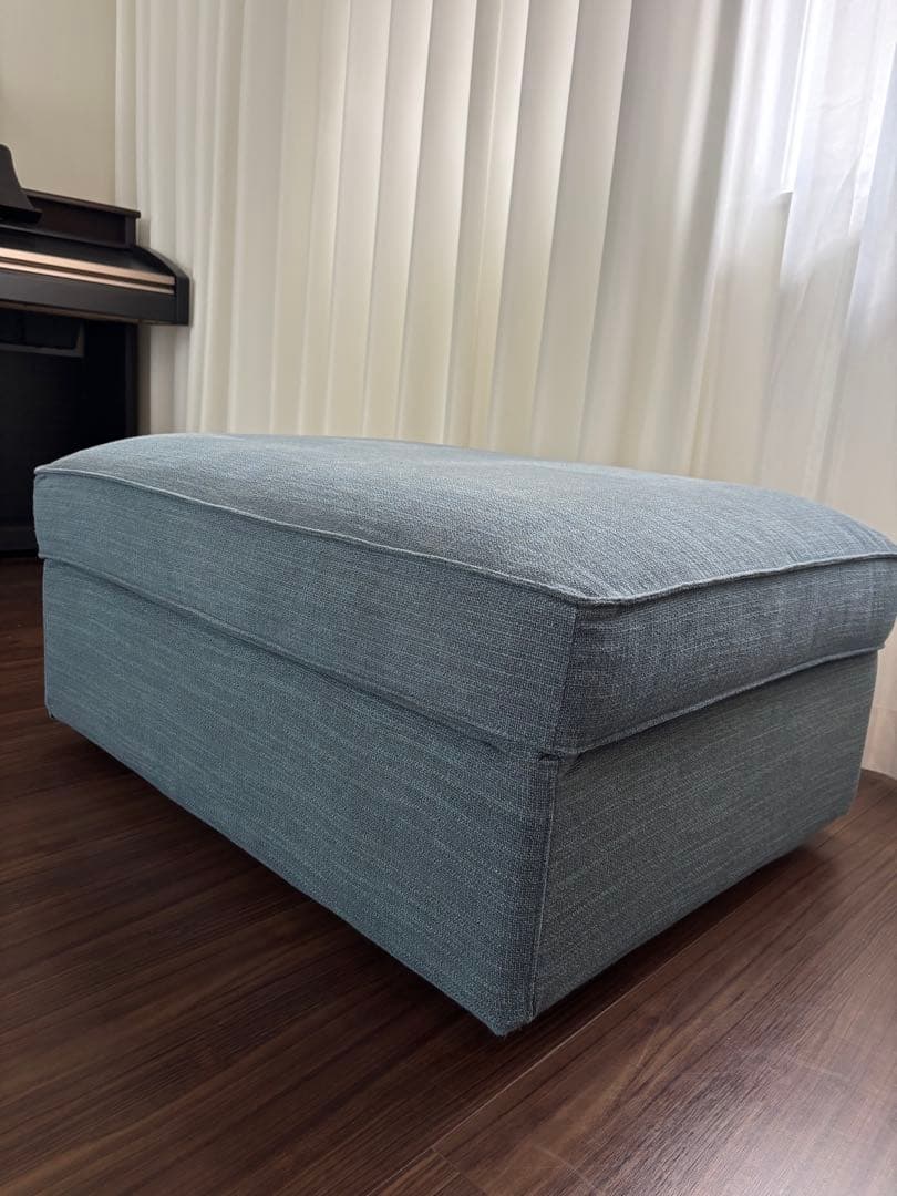 【引き取り限定】KIVIK シーヴィク　3人掛けソファ　寝椅子・オットマン付き