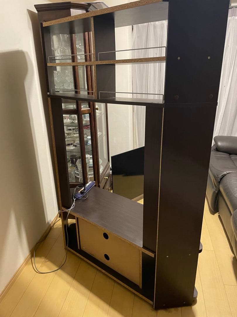 TV台　コーナー