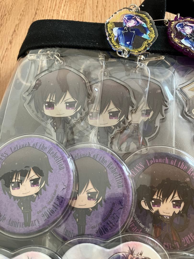 コードギアス ルルーシュ　缶バッジ　ラバーストラップ　痛バ