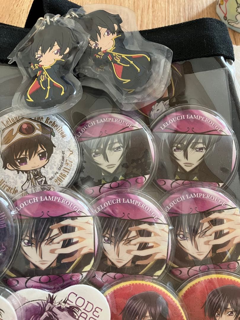 コードギアス ルルーシュ　缶バッジ　ラバーストラップ　痛バ