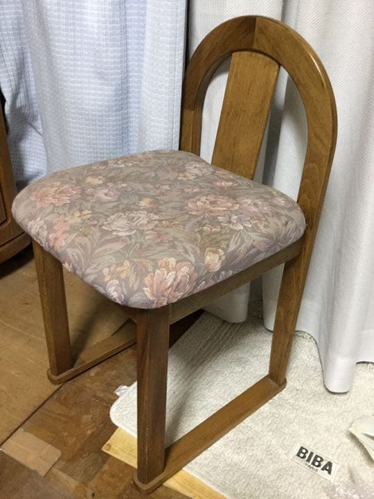 木製両袖ドレッサー　花型ランプ　椅子付き　送料込み