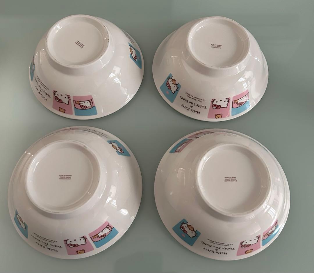 ハローキティ　ラーメンどんぶりサンリオ　4個セット