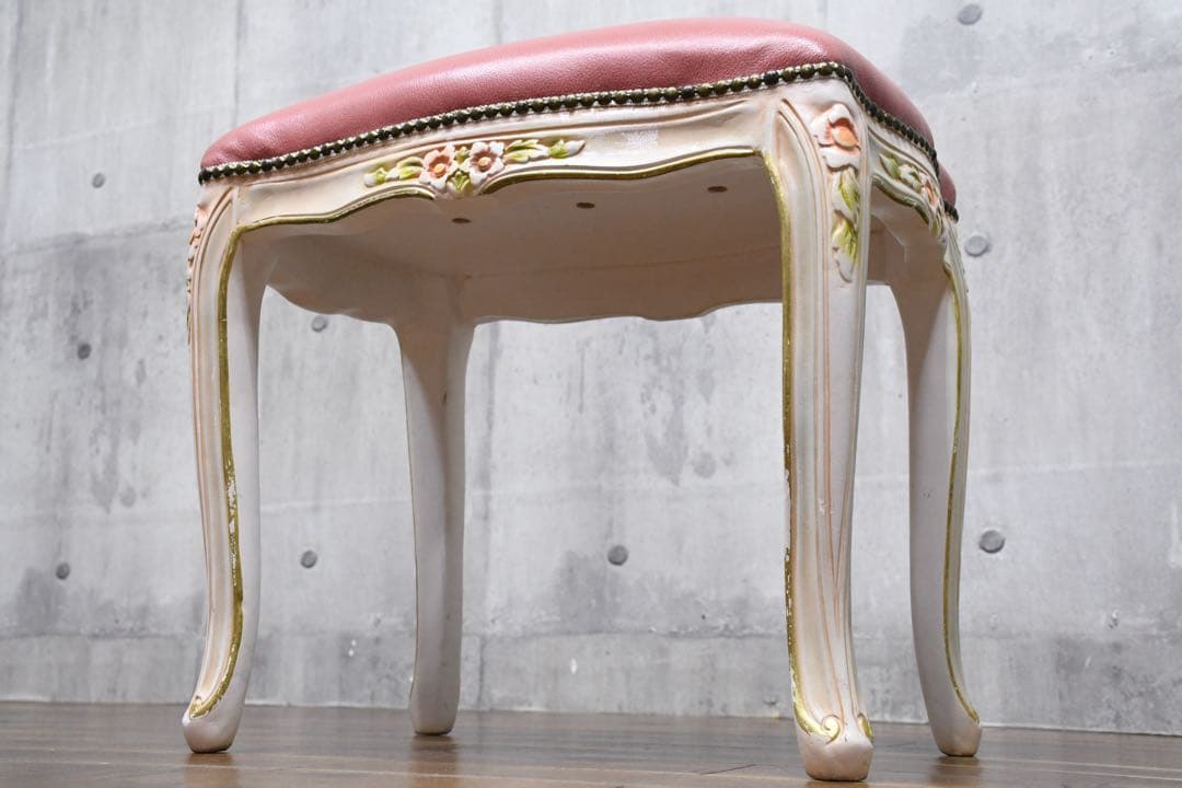 FAC59 ロココ調 猫脚 レリーフ スツール 鋲打ち トールペイント ピンク