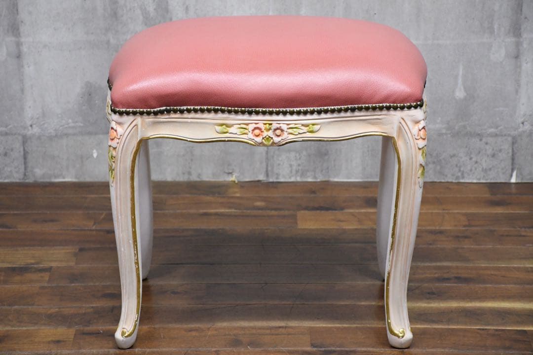 FAC59 ロココ調 猫脚 レリーフ スツール 鋲打ち トールペイント ピンク