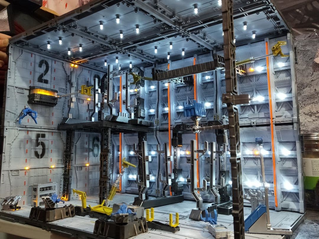 LED照明付き大型工場ジオラマ 1/144