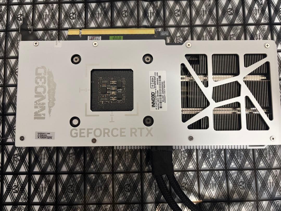 INNO3D RTX4070 super 白 OC 12GB