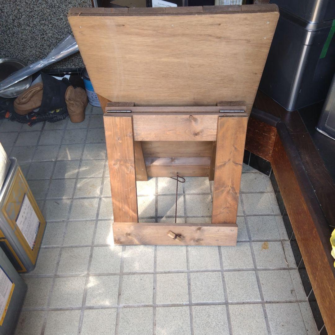 木製折りたたみ式ディスプレイボード