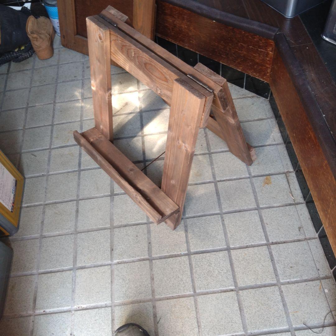 木製折りたたみ式ディスプレイボード