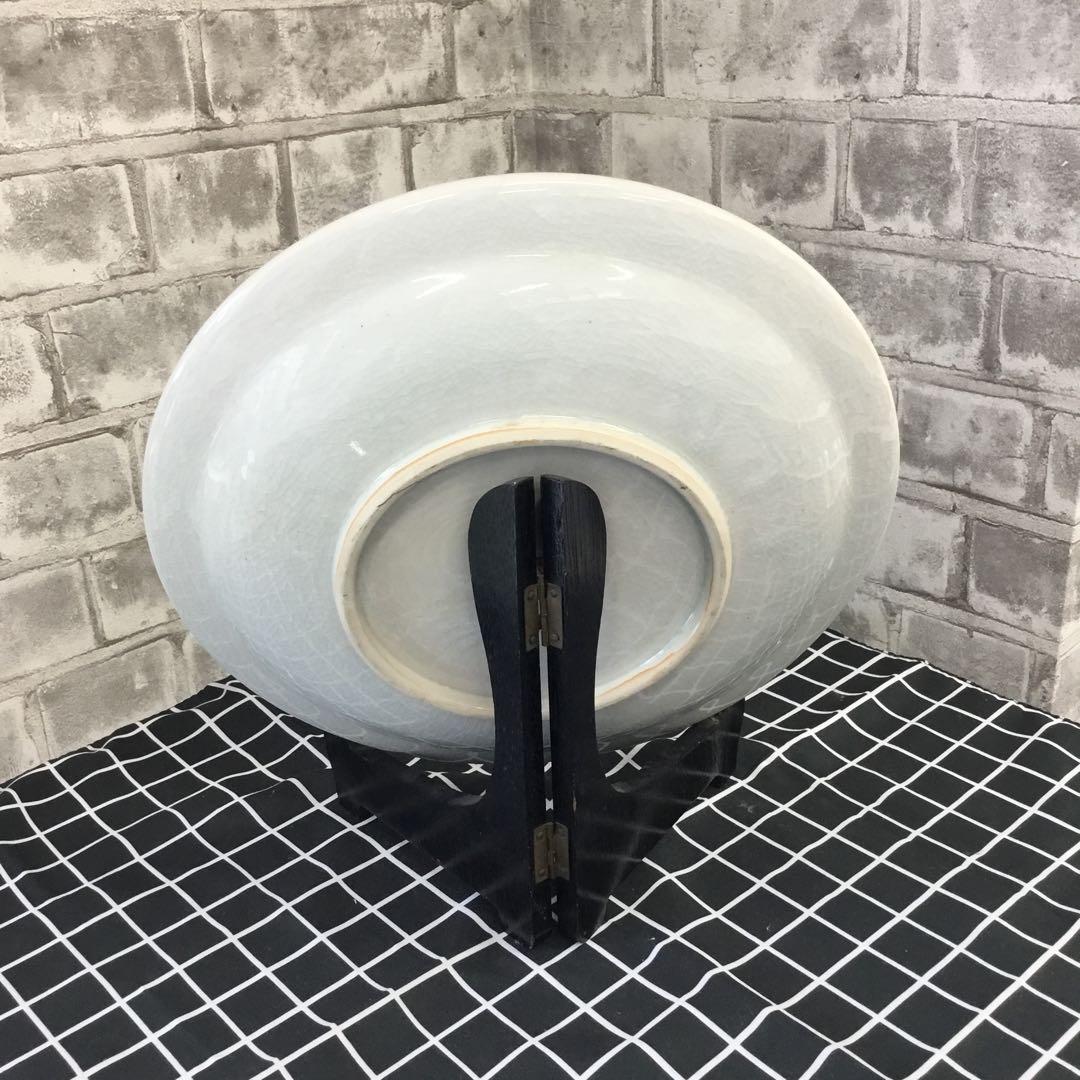 九谷焼　相川志保　花柄の陶磁器製楕円形皿　クタニヤキ