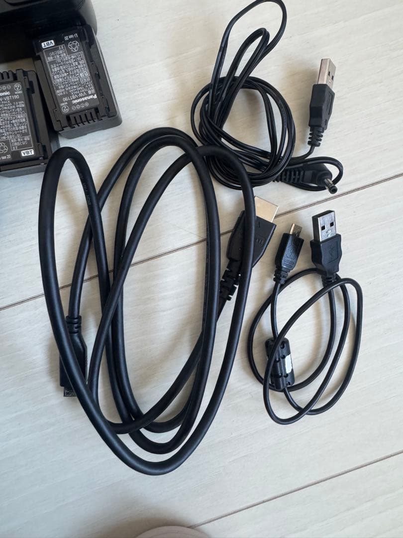 しん様Panasonic パナソニック ビデオカメラ HC-V550M セット