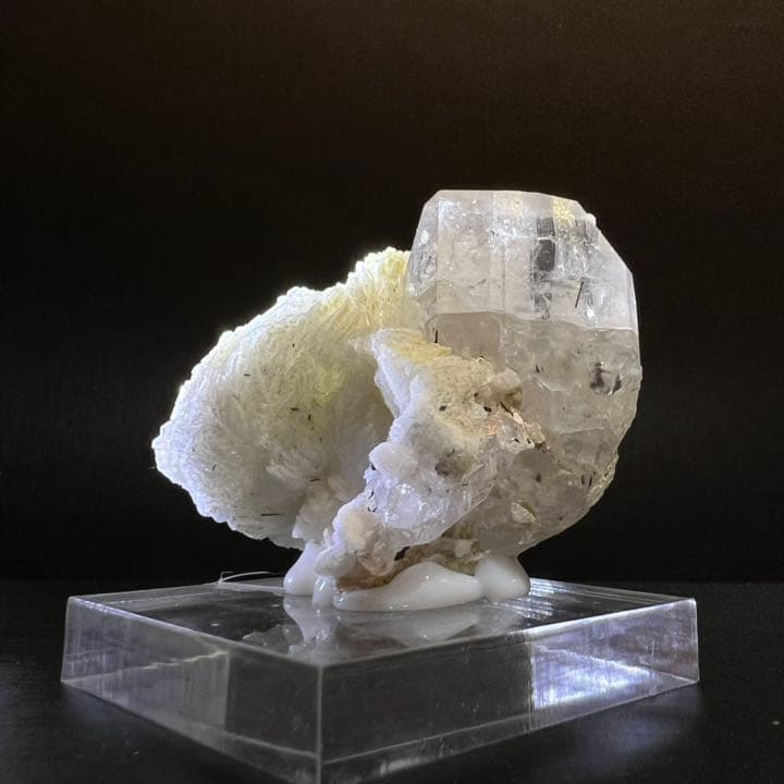 ※送料無料※【天然石 原石】パキスタン産トパーズ 原石 クラスター