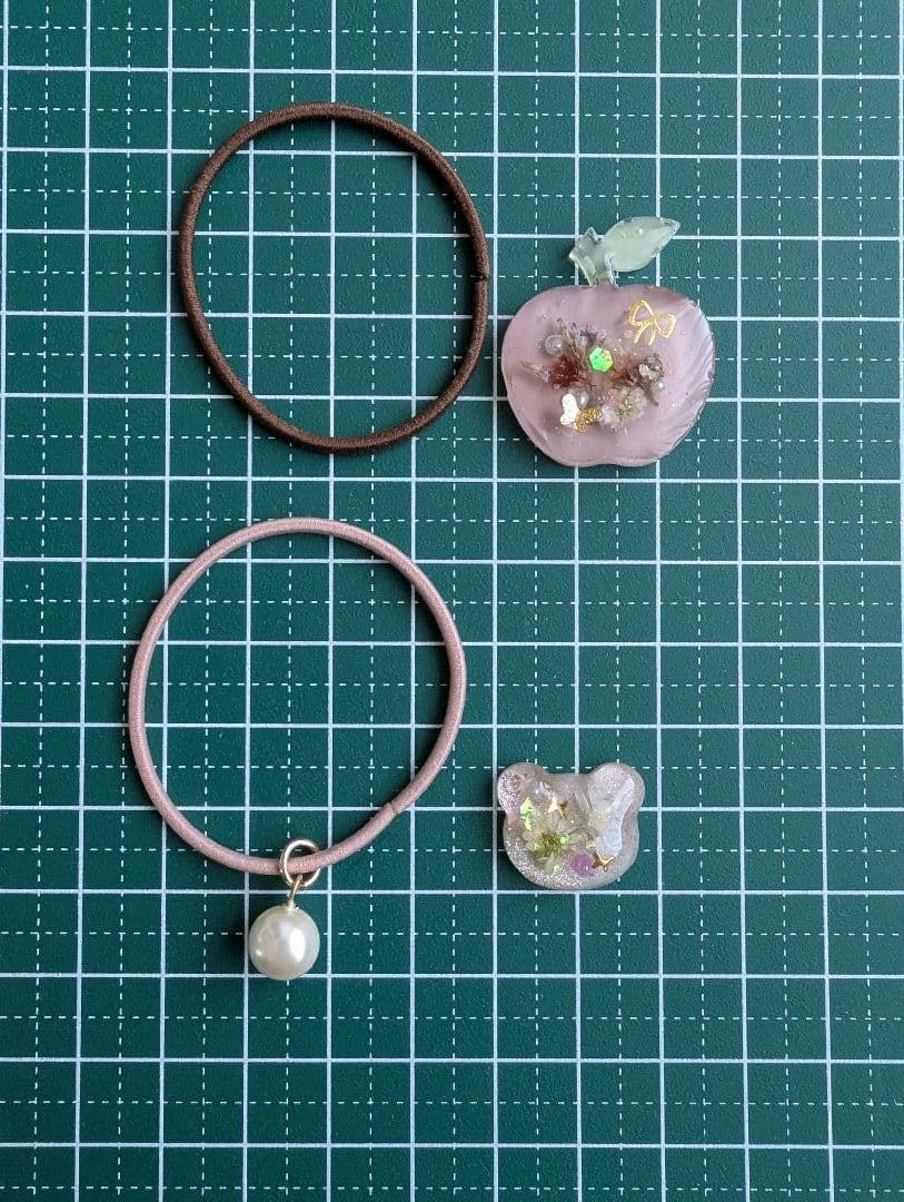 ハイジ様お取り置き№4001 2セット商品(530円)レジンヘアゴム