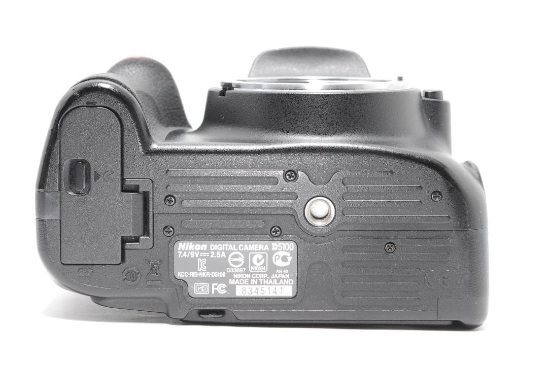 【フルカラーマニュアル付】Nikon D5100　スマホ転送　自撮り・動画対応