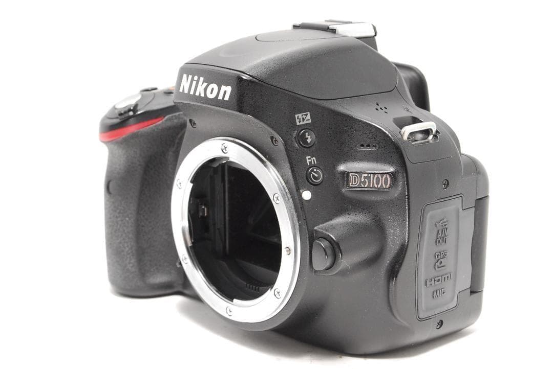 【フルカラーマニュアル付】Nikon D5100　スマホ転送　自撮り・動画対応