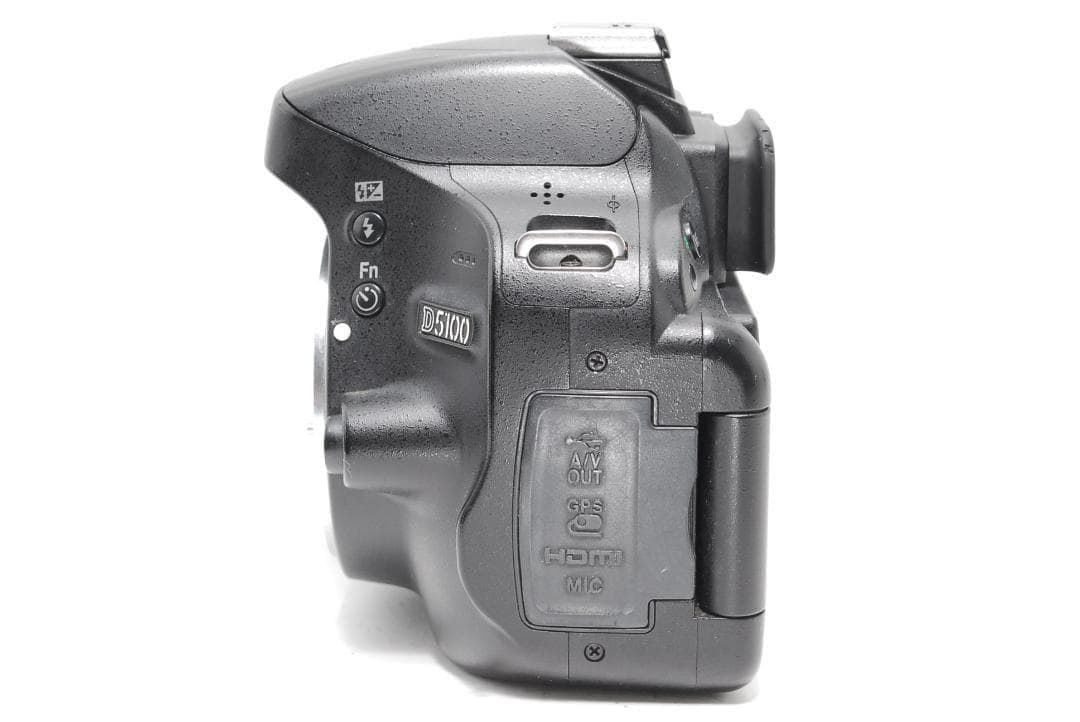 【フルカラーマニュアル付】Nikon D5100　スマホ転送　自撮り・動画対応