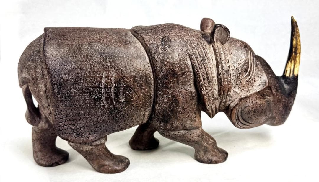 年代物 古唐木雕犀 唐木彫さい レア一点もの 金運招き 置物時代物WWWT033