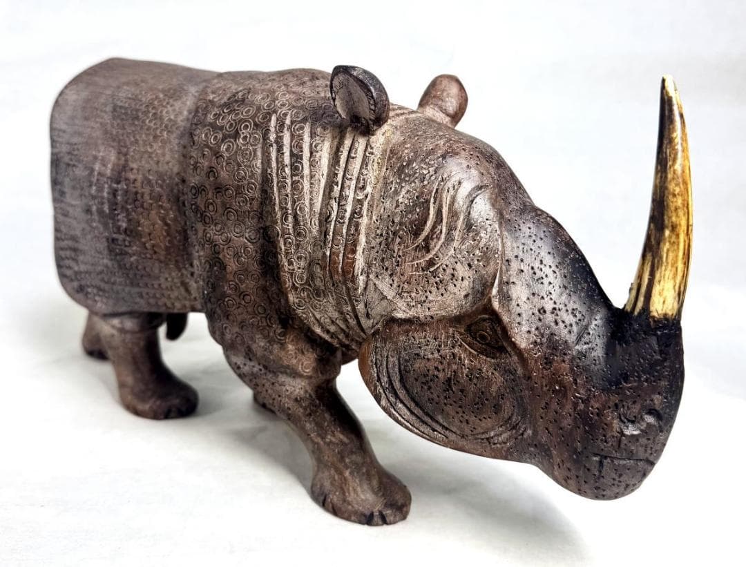 年代物 古唐木雕犀 唐木彫さい レア一点もの 金運招き 置物時代物WWWT033