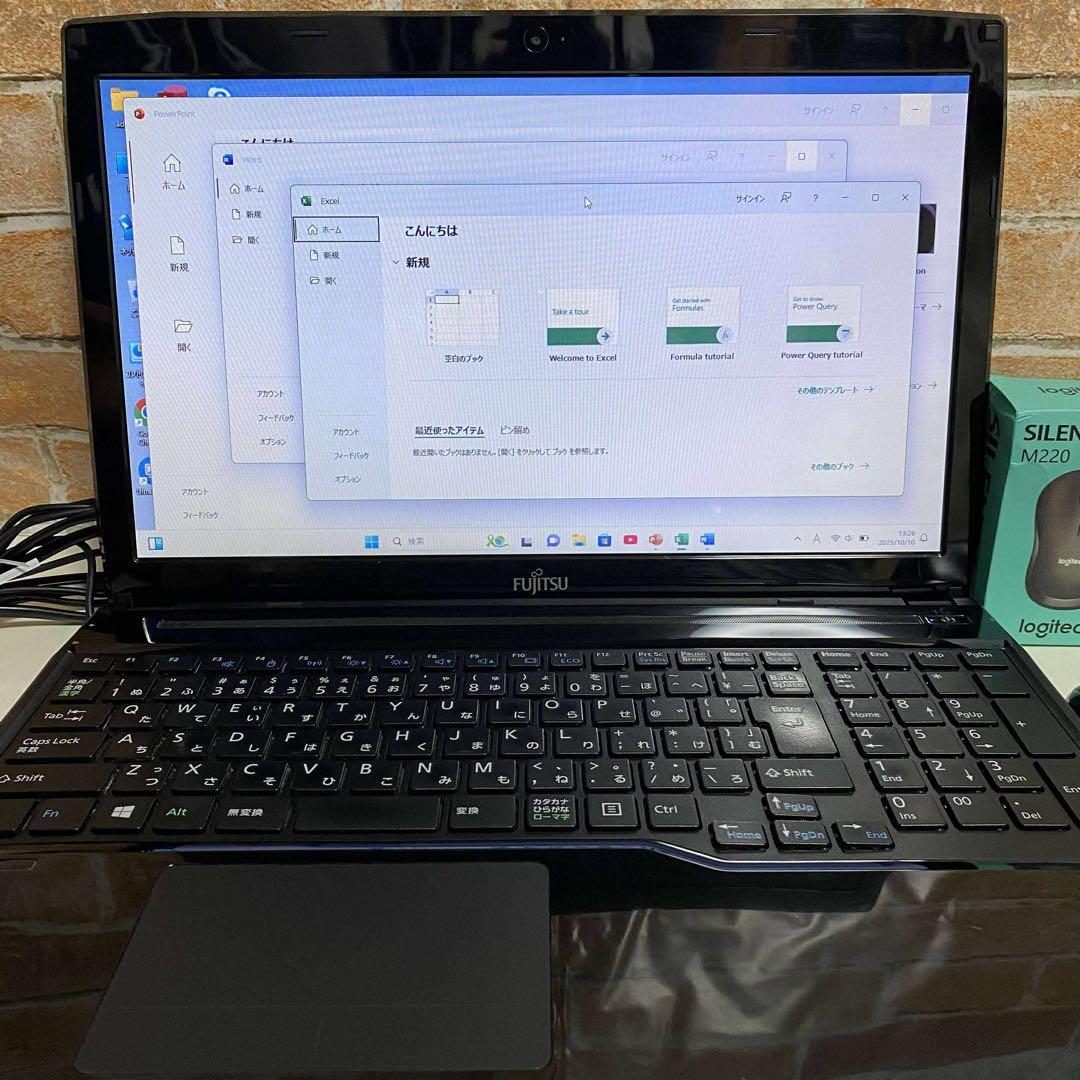 FUJITSUノート PC Corei7 SSD500GB Windows11