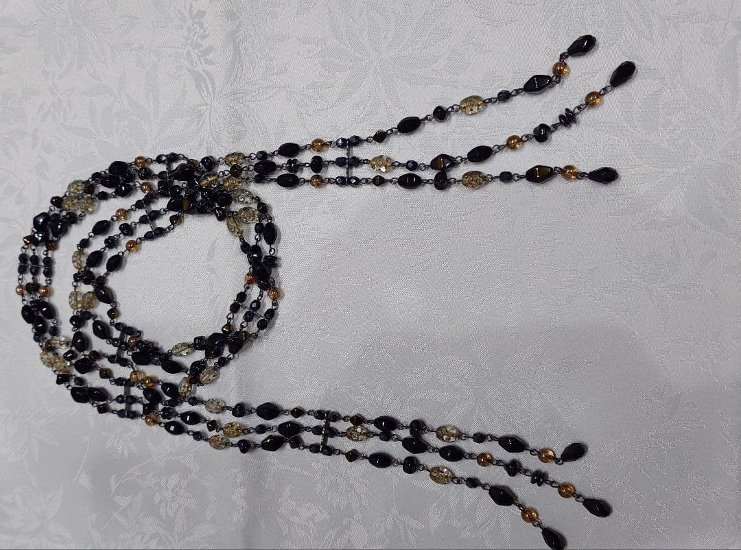 ジュエリー作家　ラリエット　1点物　 黒と茶色 多層デザイン