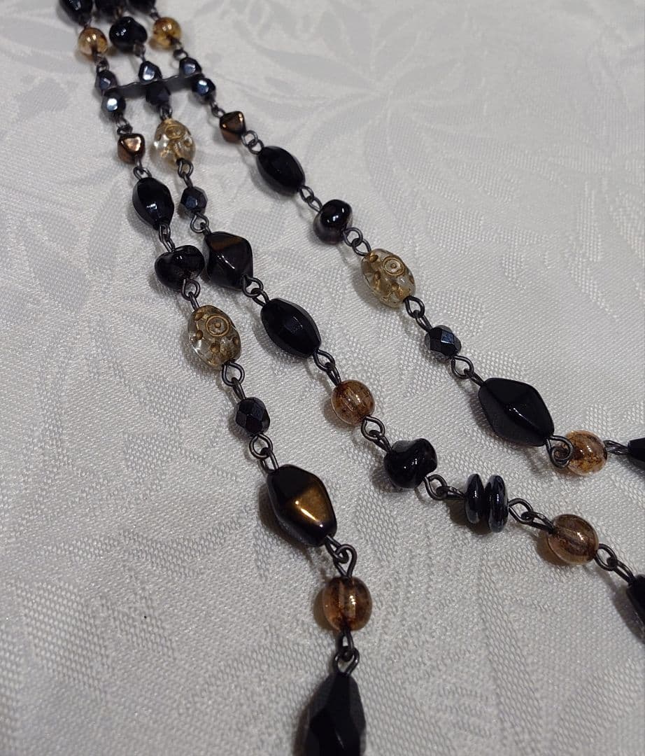 ジュエリー作家　ラリエット　1点物　 黒と茶色 多層デザイン