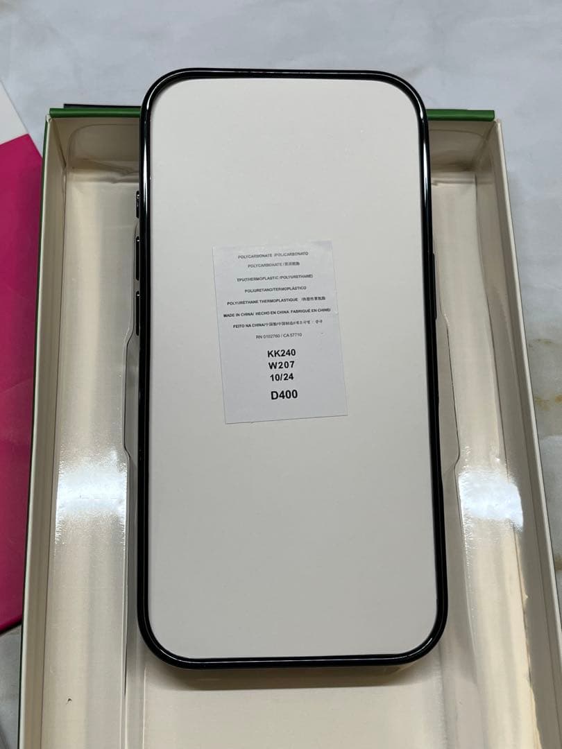 【新品未使用】01 ケイトスペード　iPhone16 スマホケース　カバー