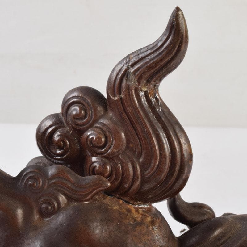 中国　紫砂　朱泥　獅子　置物　在銘　V　8929