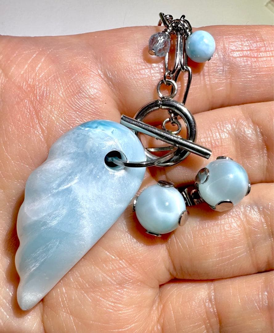 サージカルステンレス　ラリマー　羽　ネックレス　シルバー