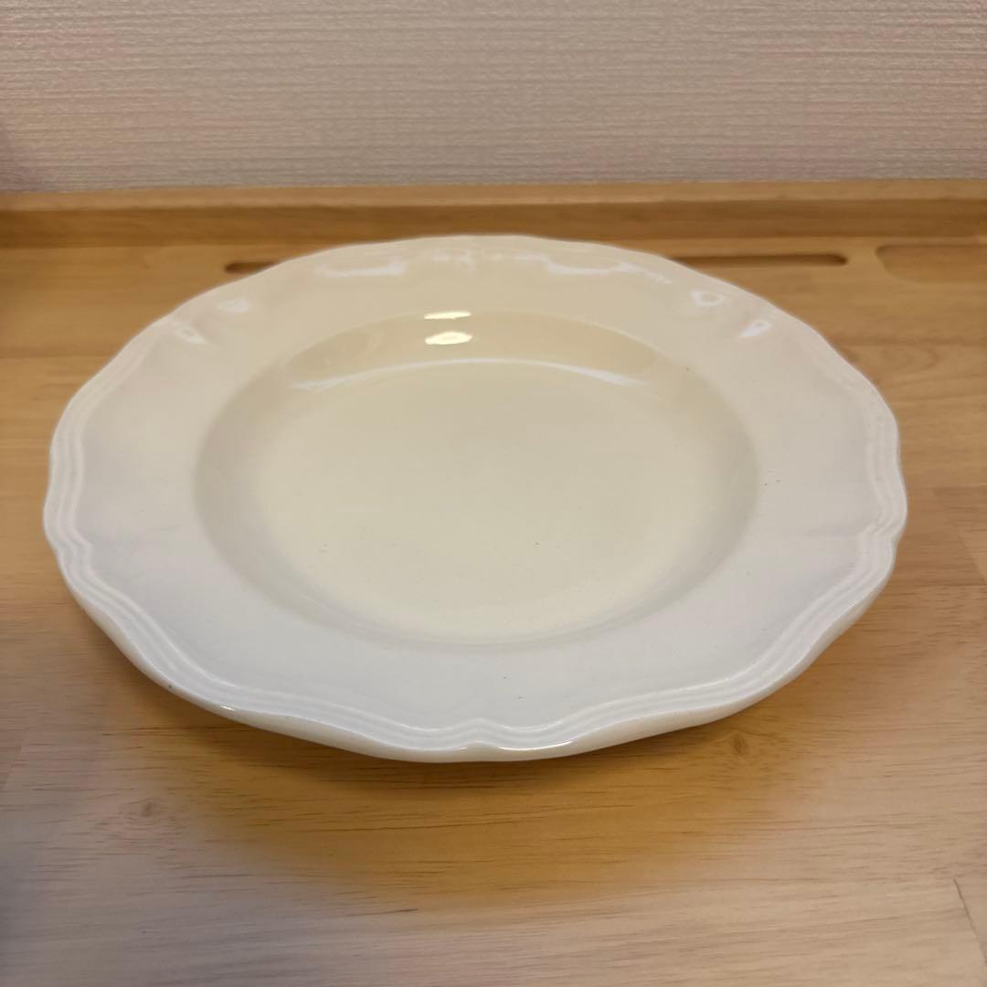 サルグミンヌ花リムスーププレート