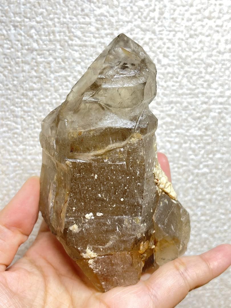 ブラジル産　エレスチャルクォーツ　スモーキー　ブラックトルマリンと方解共生