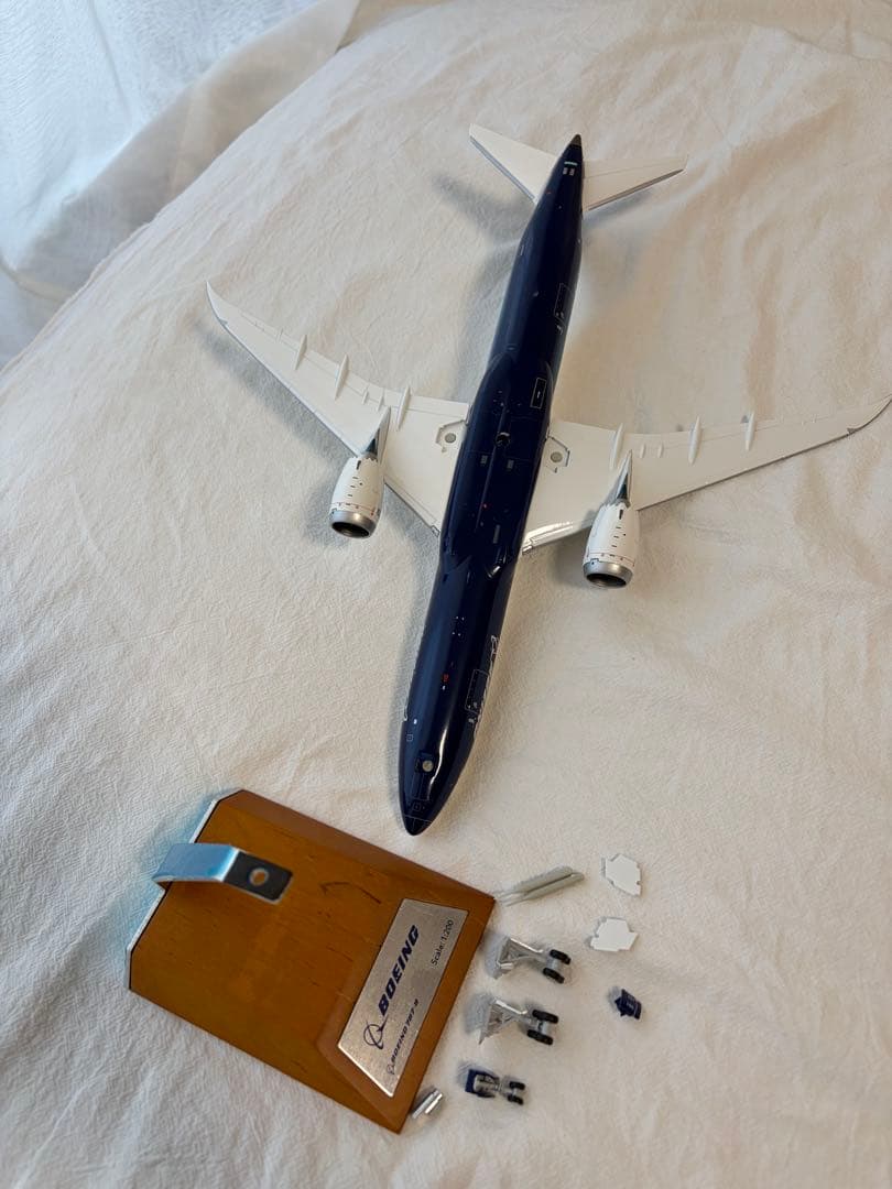 Boeing 787-9 1/200スケールモデル