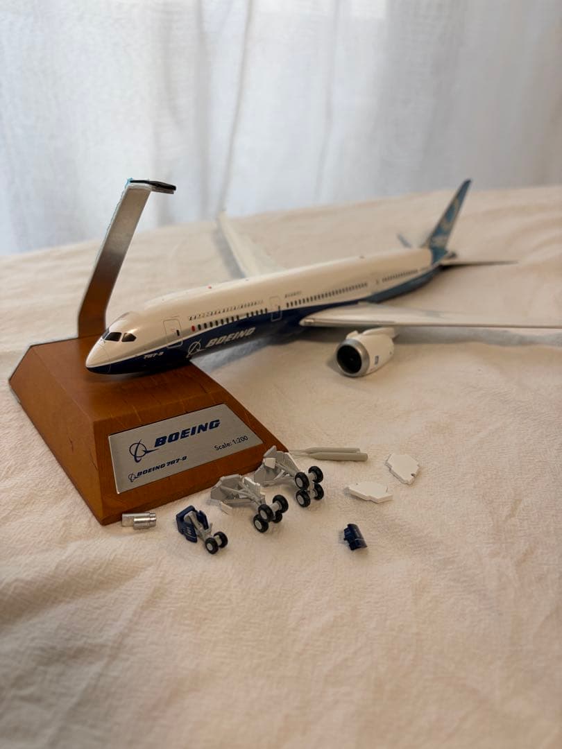 Boeing 787-9 1/200スケールモデル