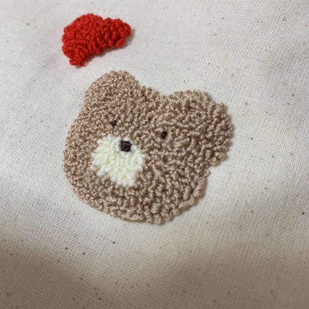 巾着　クマ　刺繍　名前刺繍　もこもこ　コットン　生成　ハート