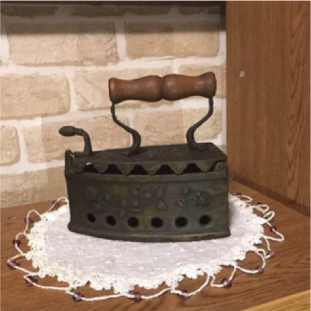 アンティーク雑貨　小物入れ　アイロン