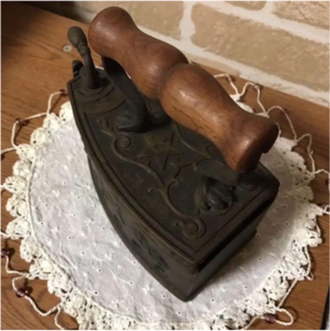 アンティーク雑貨　小物入れ　アイロン