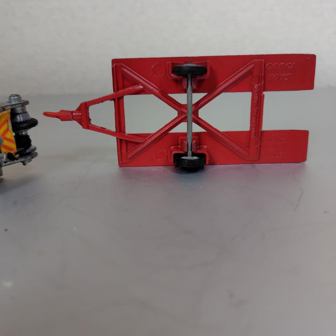 週末限定価格❗コーギー　フォルクスワーゲンとマセラティフォーミュラとトレーラー