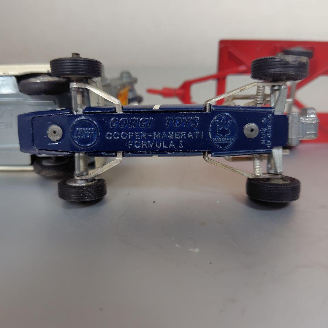 週末限定価格❗コーギー　フォルクスワーゲンとマセラティフォーミュラとトレーラー