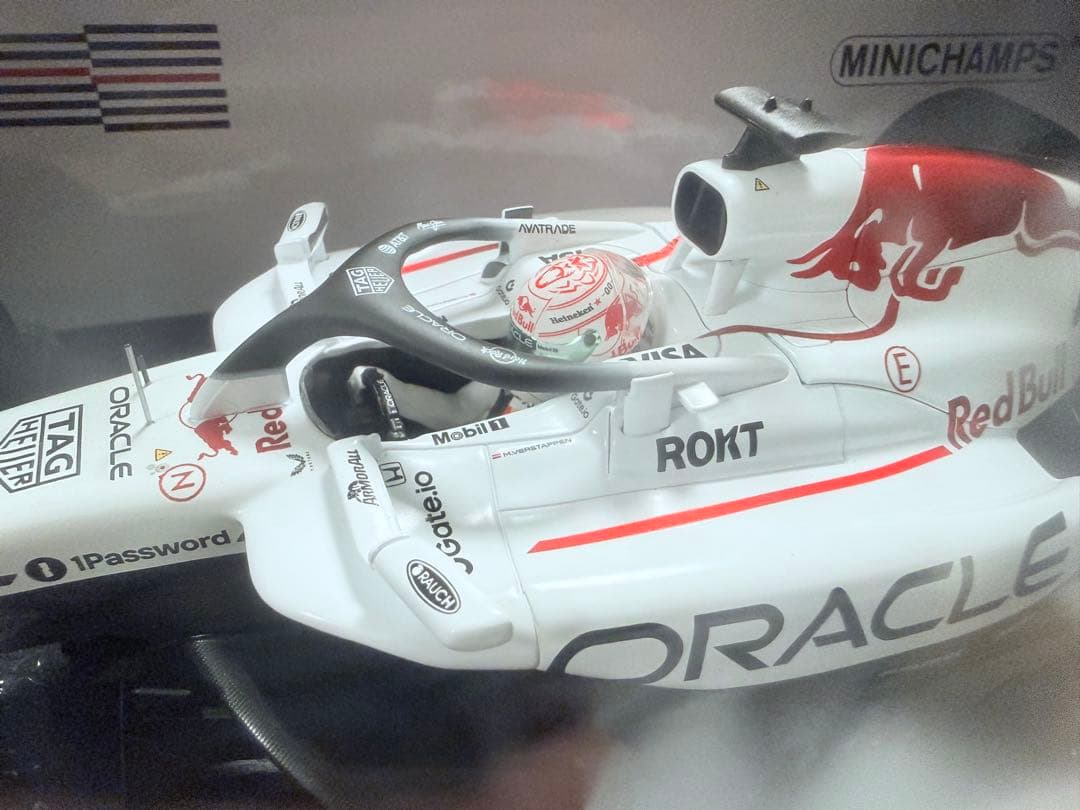 マックス・フェルスタッペン F1 2025日本GP 優勝 ミニチャンプス1/18