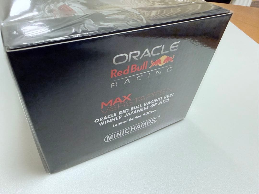 マックス・フェルスタッペン F1 2025日本GP 優勝 ミニチャンプス1/18